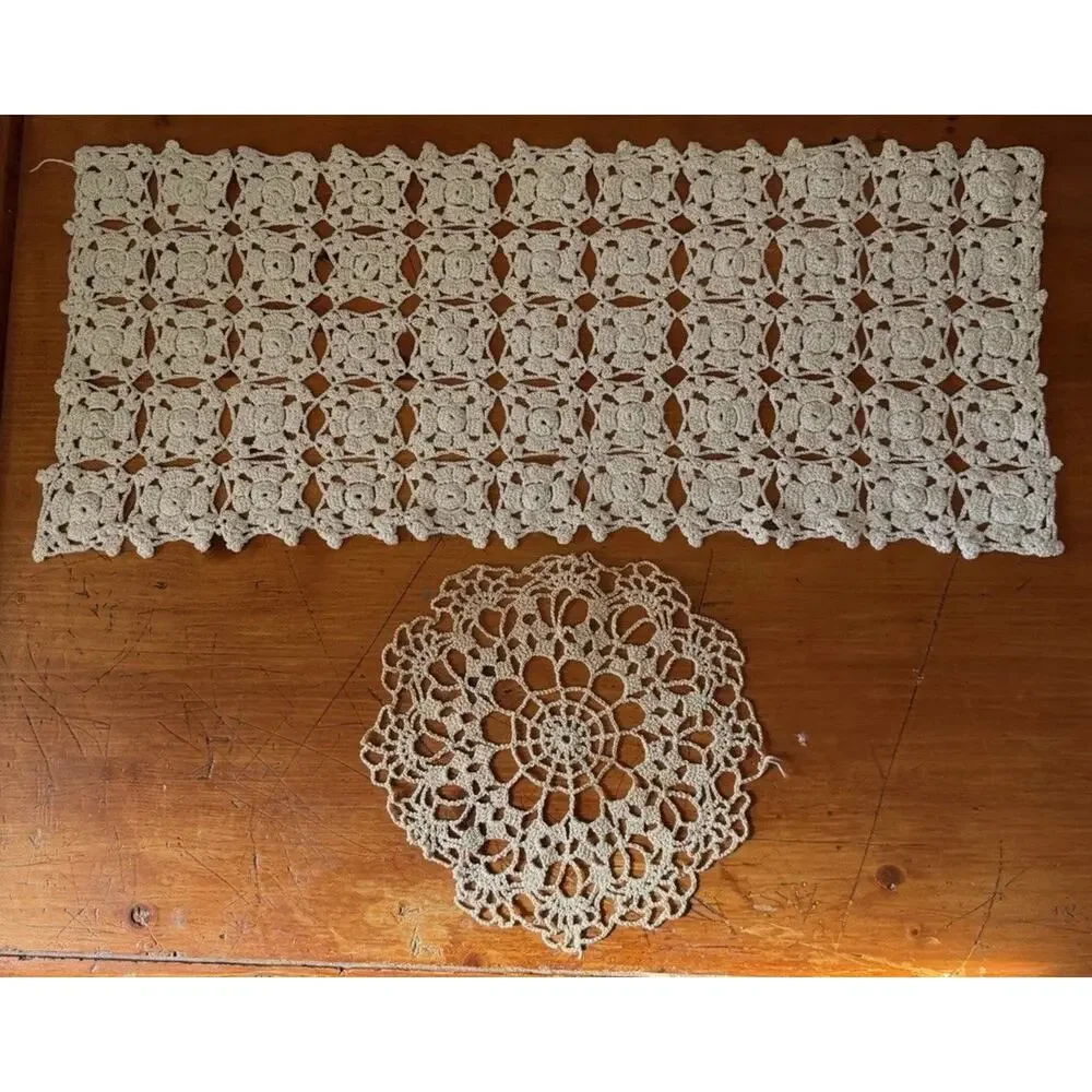 Vintage Lace Doily Set Metallic Thread Round & Rectangular Table Linens - Picture 2 of 14